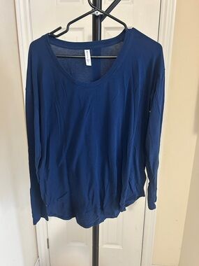 Athleta Navy Scoop Neck Long Sleeve Top